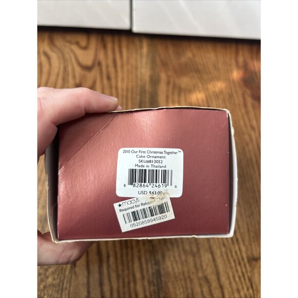 LENOX Porcelain 2010 Annual Ornament Wedding Cake 1st Christmas Together New - Picture 4 of 4